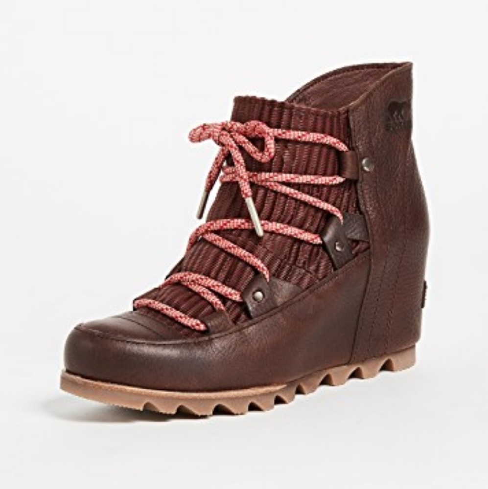 New! Woman's SOREL Sandy Wedge Boot! Sz 7